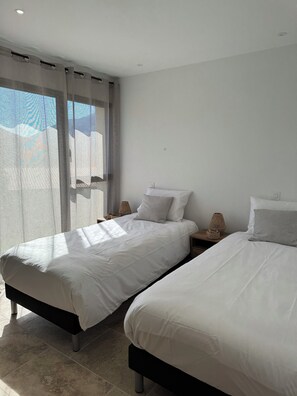 4 bedrooms, iron/ironing board, travel cot, free WiFi