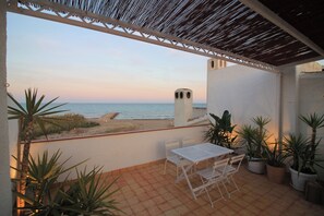 Outdoor dining - Montroigbadiahouse 1 (Mont-roig Bahia)