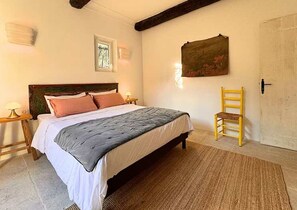 House - Charming Villa With Pool in the Heart of the Alpilles (St.-Rémy-de-Provence)