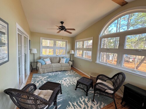 Ohana Sunrise - VERY NICE 3BR, Close to the beach - Linens & Towels provided