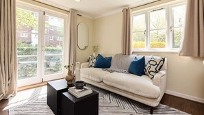 Apartment (2 Bedrooms) | Ruang tamu