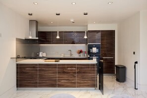 Apartment (3 Bedrooms) | Exterior