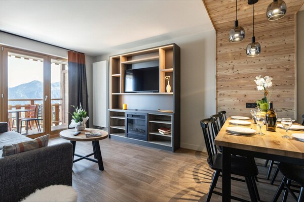 Apartment In France With Ski-in/ski-out Access - Risoul