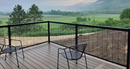 NEW 4-bedroom house , VIOLA SUITE SPOT check out the GREAT rates for 2025