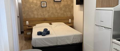 1 chambre, fer et planche à repasser, lit parapluie, Wi-Fi gratuit