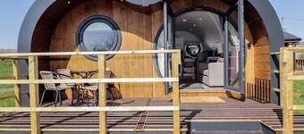 เดอะ เฮเซล ฮอบบิท พ็อด