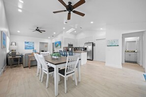 Dining - The Jupiter Hideaway (Jupiter)