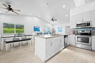 The Jupiter Hideaway