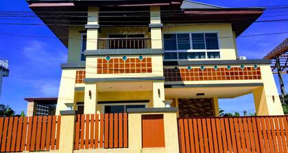 Room in Guest Room - Charming Room in Muaeng Chonburi House With Garden View