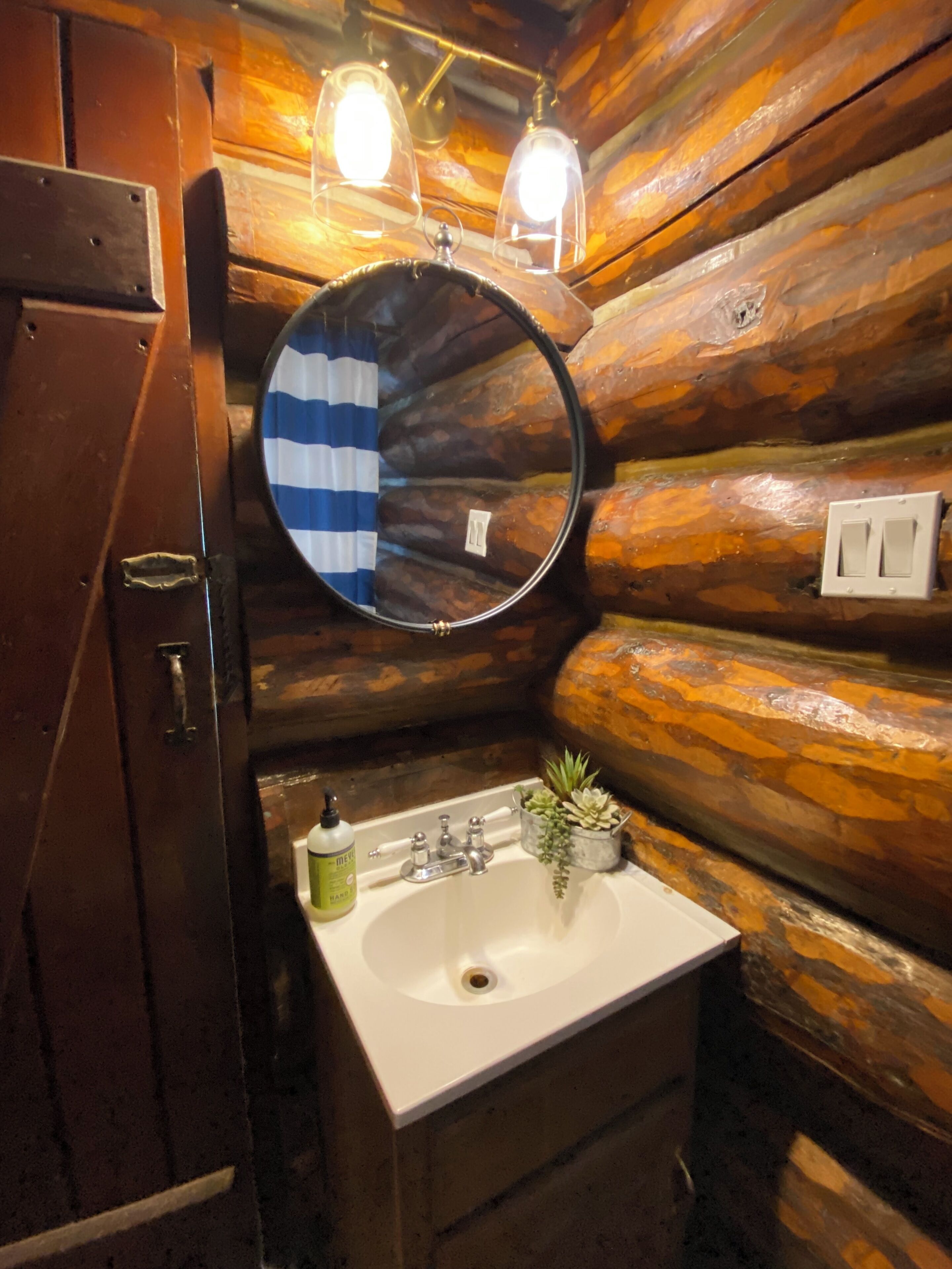 Shower, towels, toilet paper