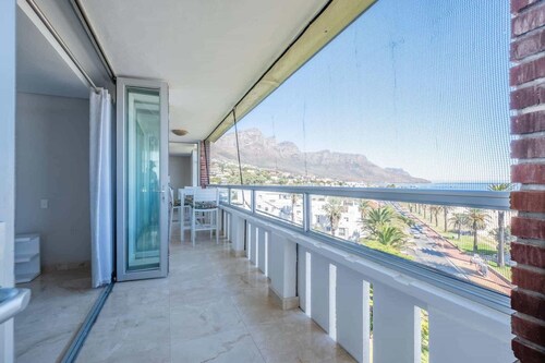 Ocean View Camps Bay 3bed Apt Beach Vistas