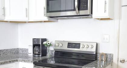 Cozy 3-bedroom house with AC, WiFi in terrific Tallahassee