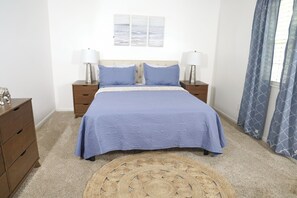 2 makuuhuonetta, silitysrauta/-lauta, Wi-Fi, vuodevaatteet