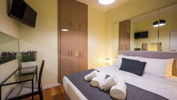 2 bedrooms, desk, iron/ironing board, free WiFi