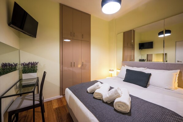 2 chambres, bureau, fer et planche à repasser, Wi-Fi gratuit