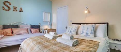 3 bedrooms, free WiFi, bed sheets