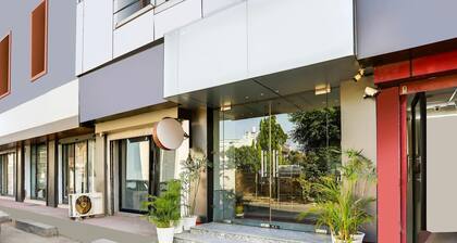 Stylish Stays Near Isbt Dehradun