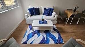 Apartment, 1 Bedroom, Smoking, Garden View | Living room - Modern Flat Near Central London! (London)