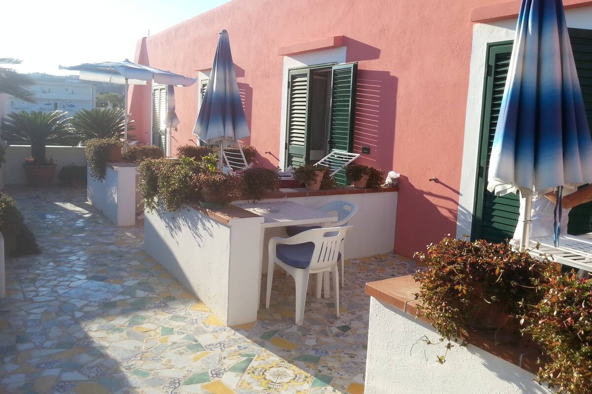 Habitación básica, baño privado | Escritorio y wifi gratis 