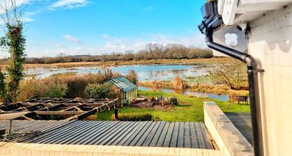 Cosy Champagne Cottage in the heart of nature & 5 minutes from New Forest walks