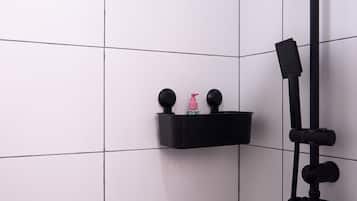 Đồ dùng nhà tắm miễn phí, máy sấy tóc, dép đi trong nhà