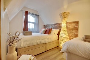 House | 1 bedroom, free WiFi - Loft on the Common- Near Southsea Beach (Portsmouth)