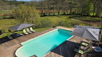 Piscine extérieure (ouverte en saison)