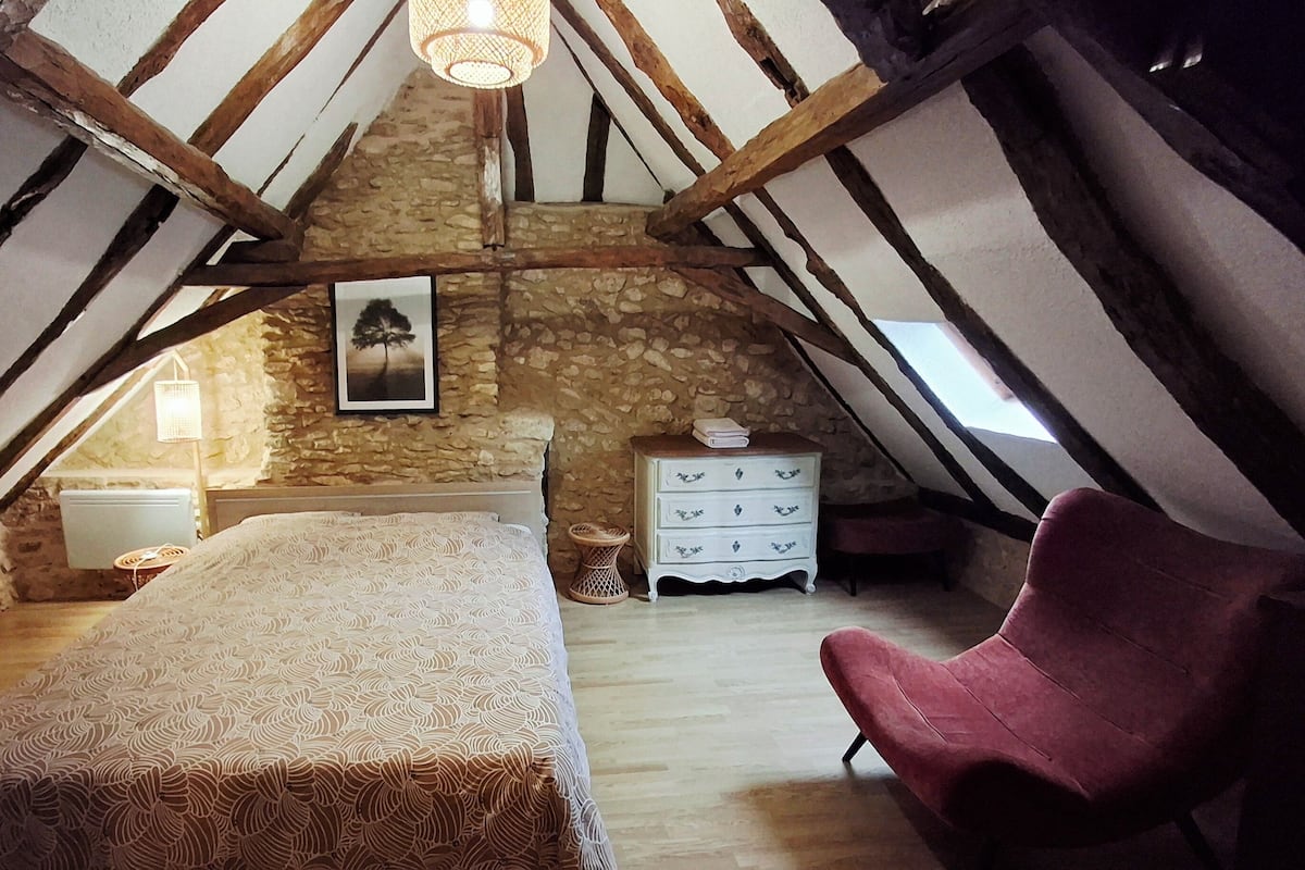 3 bedrooms, premium bedding, individually decorated