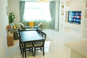 Apartment, Balcony, Garden View | Living area
