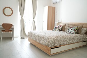Room, City View | Desk, free WiFi - Park Rooms B&B (Ischia)