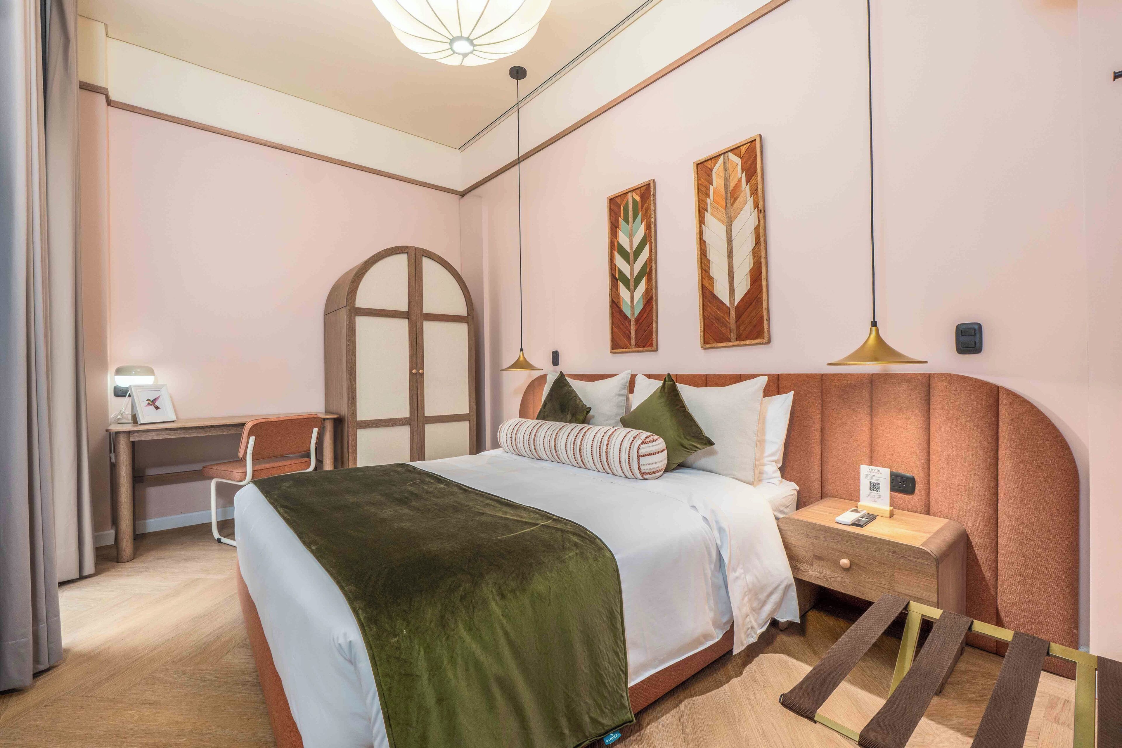 Chambre Supérieure, terrasse | Minibar, coffres-forts dans les chambres, bureau