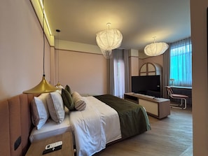 1 bedroom, in-room safe, desk, laptop workspace