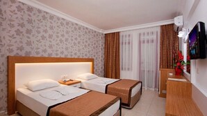Ropa de cama de alta calidad, minibar y cunas gratuitas 