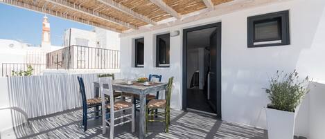 Deluxe Suite | Terrace/patio