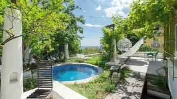 Apartment, 1 Bedroom, Smoking, Patio | Garden