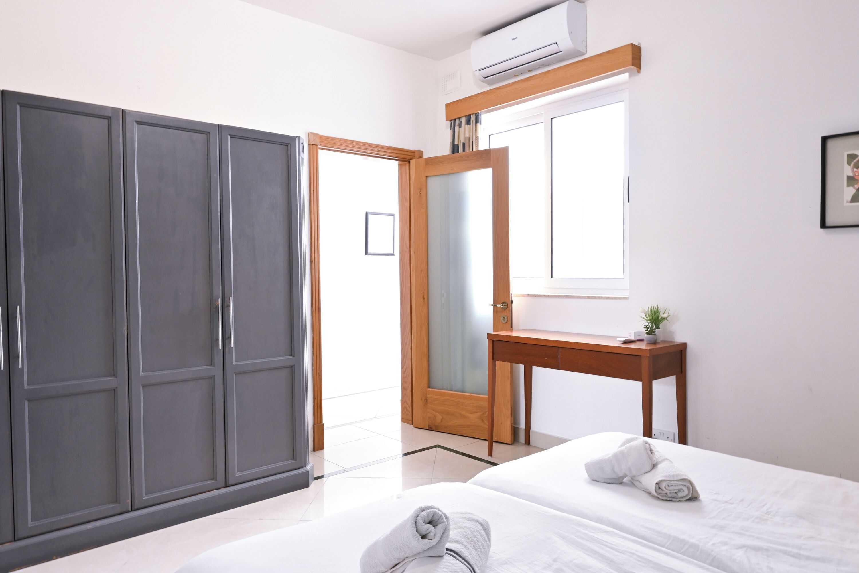 2 soverom, strykejern/-brett, wi-fi (inkludert) og sengetøy