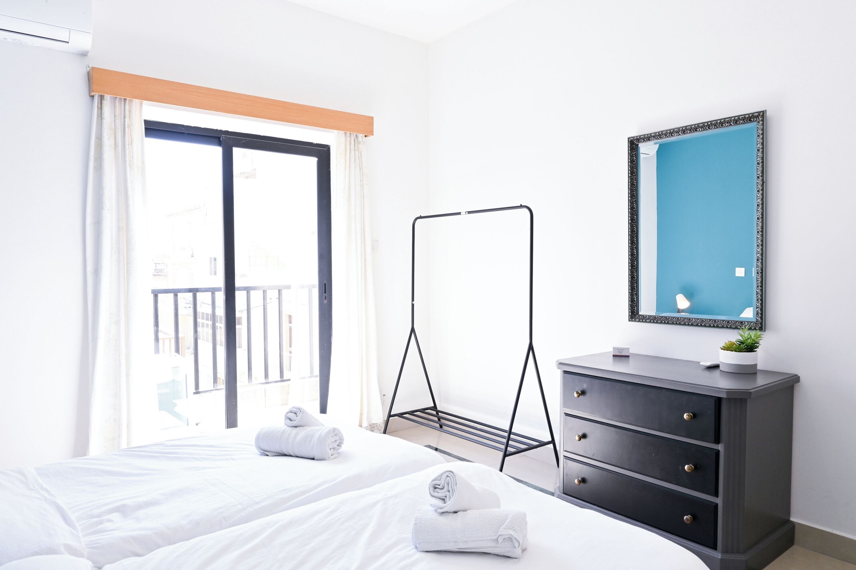 Perhehuoneisto, useita makuuhuoneita (Exiles Bay - Camenzuli Apt 5) | 2 makuuhuonetta, silitysrauta/-lauta, ilmainen Wi-Fi, vuodevaatteet