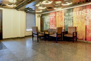 House | Dining - Cosy Stays at Rohini Sector 18 (New Delhi)