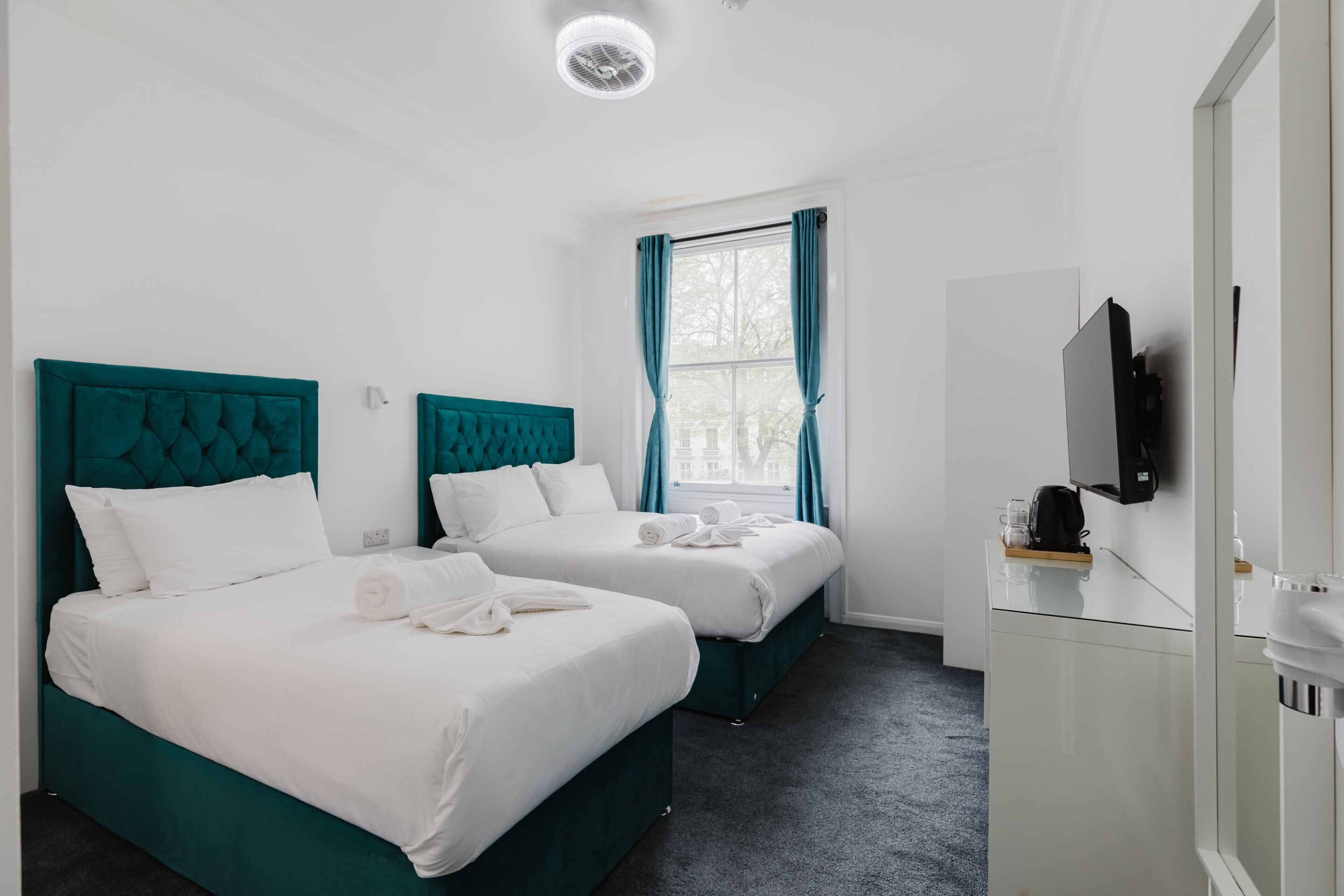 Double Room, Ensuite (with-extra-bed) | Free WiFi