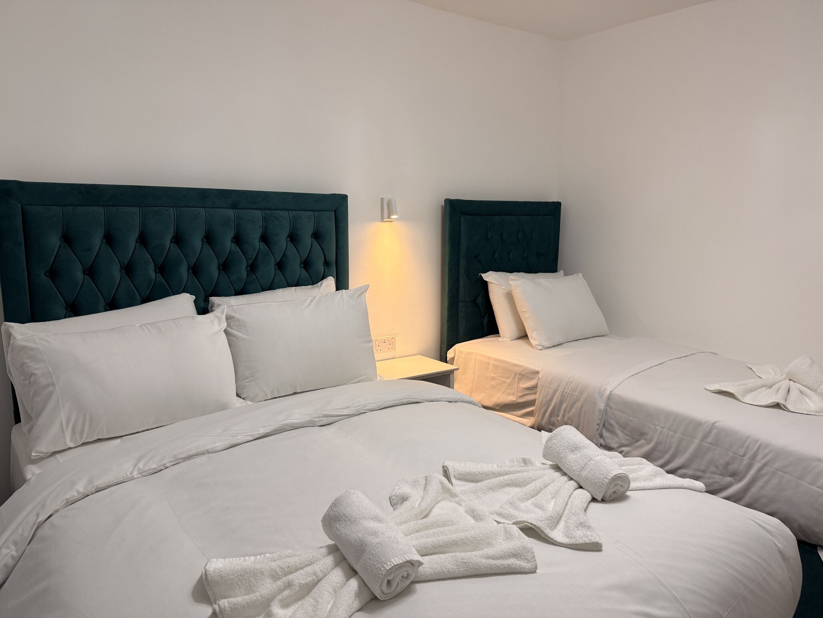 Standard Triple Room, Ensuite (1 Double 1 Single) | Free WiFi