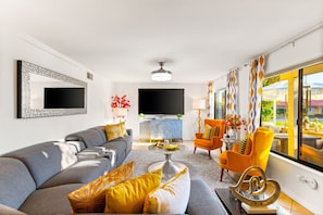 Smart TV - 25% 30+ Stay! Pristine Amenities, Great Community (Palm Springs)