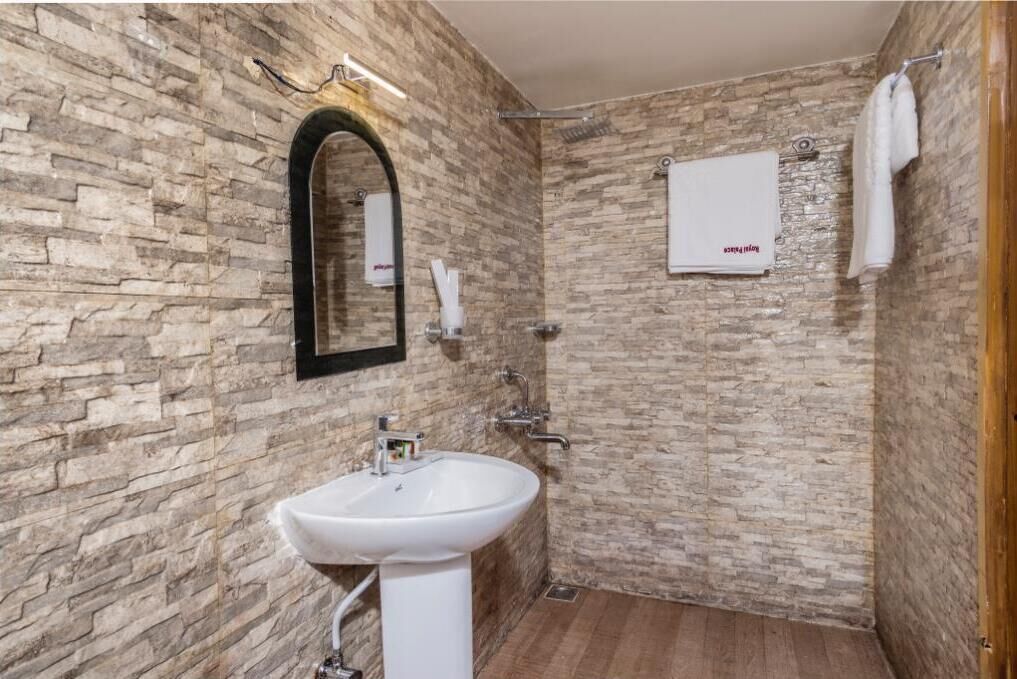 샤워 시설, 무료 세면용품, 타월, 비누