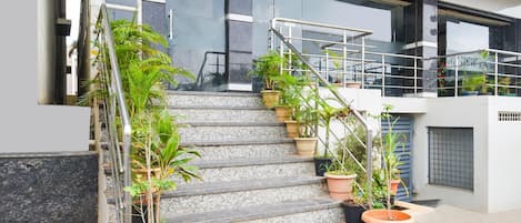 House | Reception