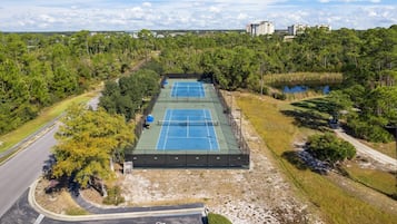 House, Berbilang Katil (Salt Air at Lost Key Villas) | Gelanggang sukan