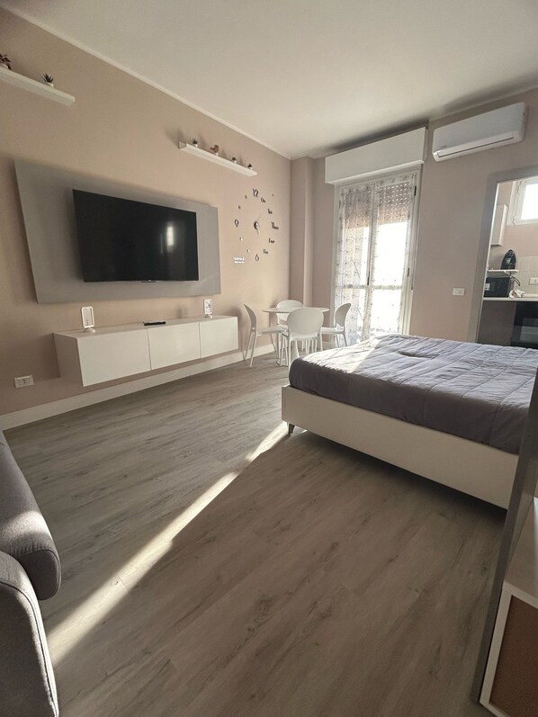 1 chambre, fer et planche Ă repasser, Wi-Fi, draps fournis