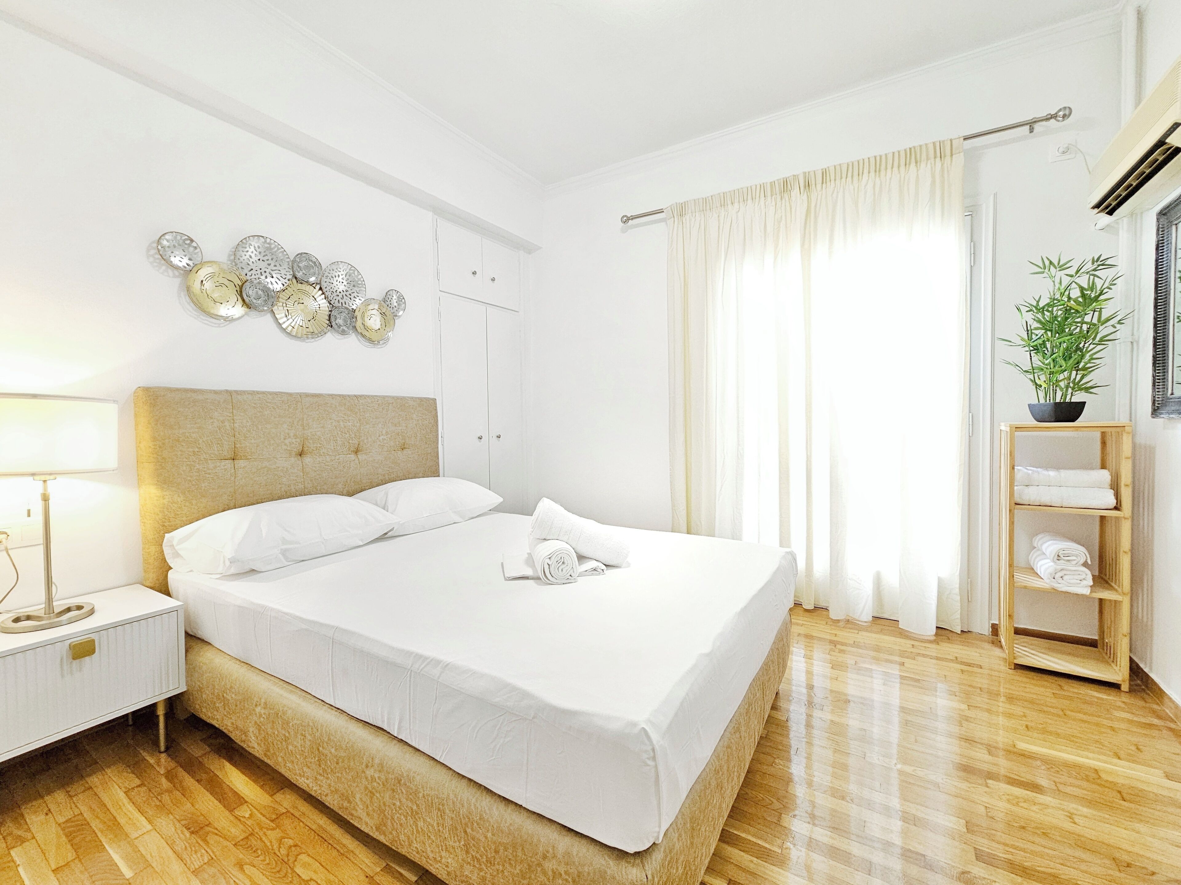 Deluxe Apartment, City View | 4 bedrooms, iron/ironing board, free WiFi