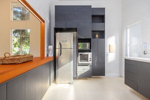 Maison Deluxe, 3 chambres, piscine privée | Cuisine privée