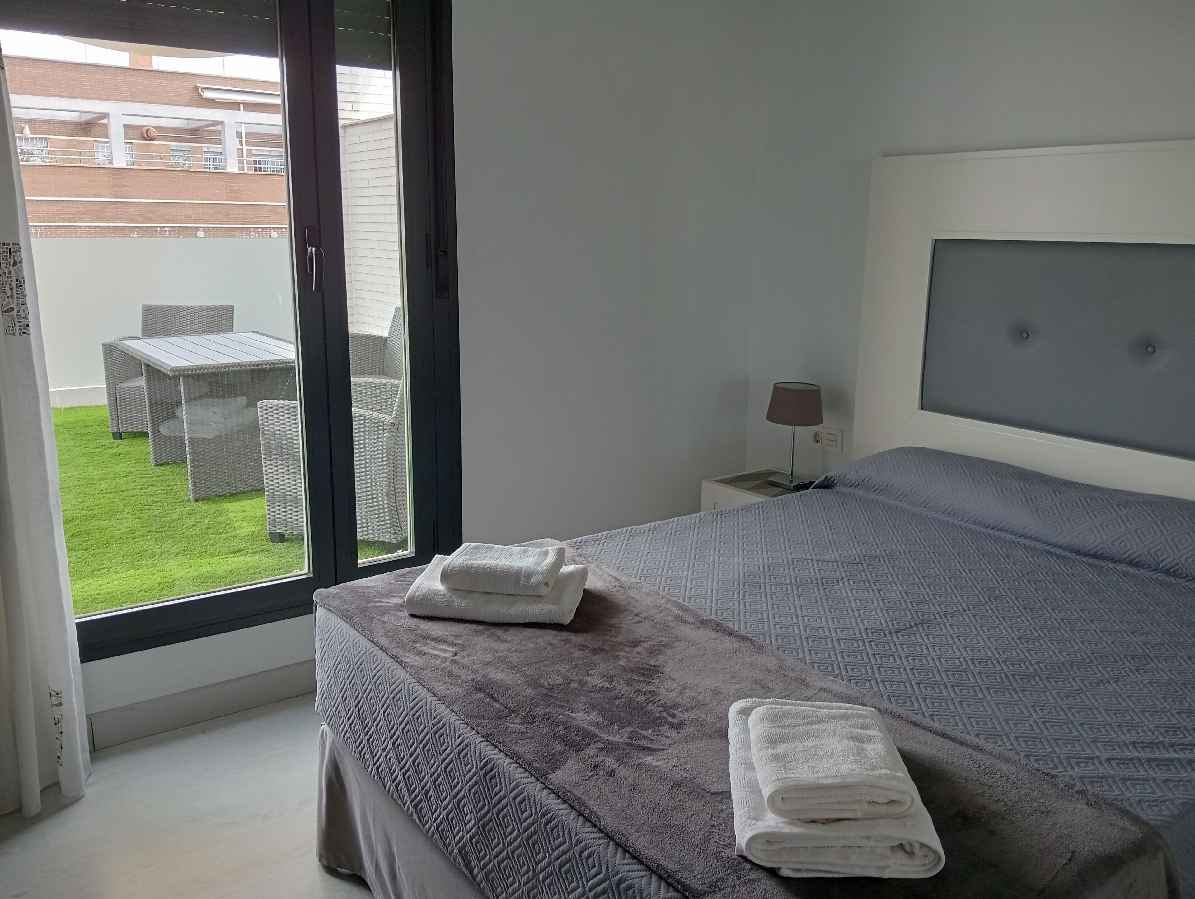 3 dormitorios, tabla de planchar con plancha, wifi y ropa de cama