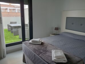 3 室のベッドルーム、アイロン / アイロン台、WiFi、ベッドシーツ