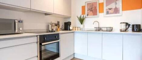 Apartment | Private kitchen | Fridge, microwave, oven, stovetop